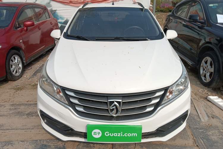 Used Baojun 310 2016 1.2L manual Comfort trim level Front