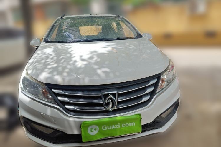 Used Baojun 310 2016 1.2L manual Comfort trim level Front
