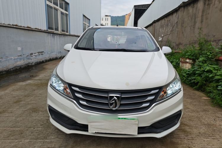 Used Baojun 310 2016 1.2L manual Comfort trim level Front