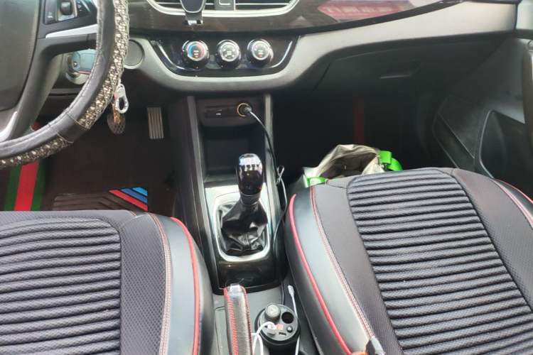 Used Baojun 310 2016 1.2L Manual Luxury Model Gear Lever
