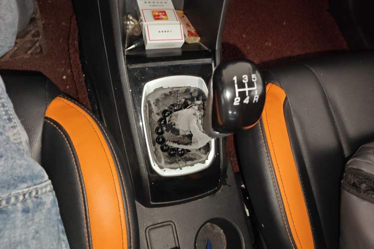 Used Baojun 310 2016 1.2L Manual Luxury Model Gear Lever