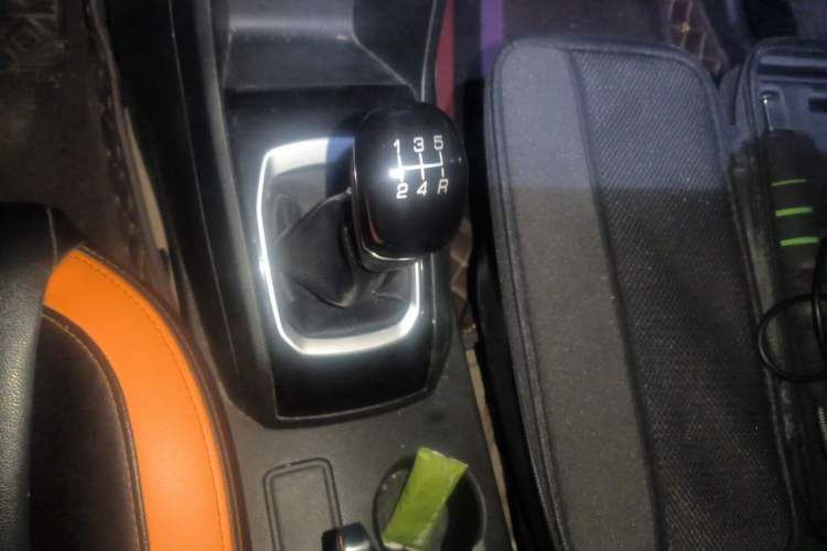 Used Baojun 310 2016 1.2L Manual Luxury Model Gear Lever