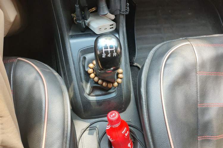 Used Baojun 310 2016 1.2L manual Comfort trim level Gear Lever