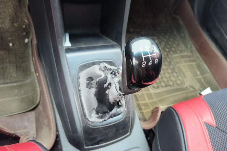 Used Baojun 310 2016 1.2L Manual Value Edition Gear Lever