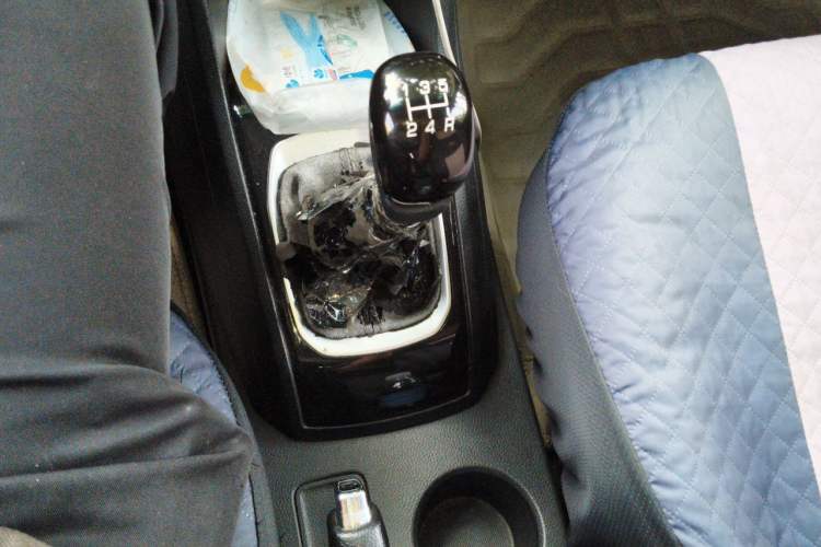 Used Baojun 310 2016 1.2L Manual Fashionable Edition Gear Lever