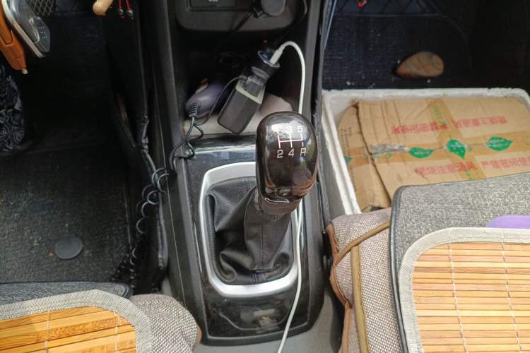 Used Baojun 310 2016 1.2L Manual Luxury Model Gear Lever