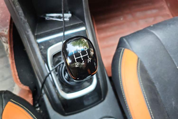 Used Baojun 310 2016 1.2L Manual Luxury Model Gear Lever