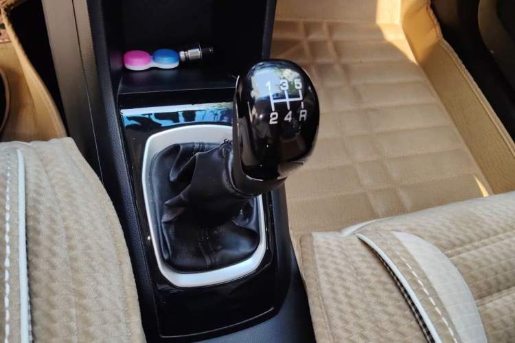 Used Baojun 310 2016 1.2L Manual Luxury Model Gear Lever