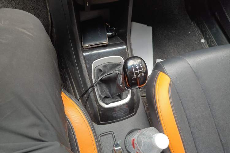 Used Baojun 310 2016 1.2L Manual Luxury Model Gear Lever