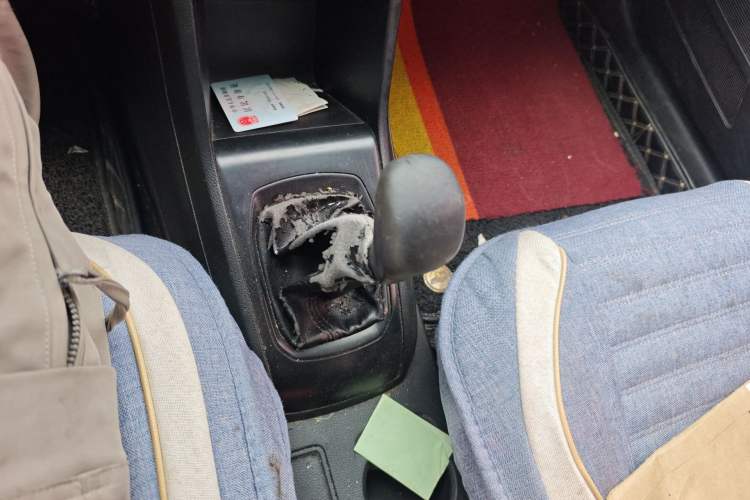 Used Baojun 310 2016 1.2L Manual Value Edition Gear Lever