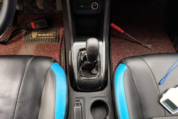 Used Baojun 310 2016 1.2L manual Comfort trim level Gear Lever