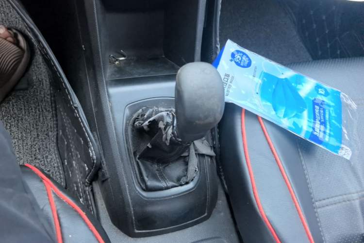 Used Baojun 310 2016 1.2L Manual Value Edition Gear Lever