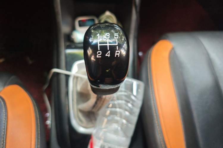 Used Baojun 310 2016 1.2L Manual Luxury Model Gear Lever