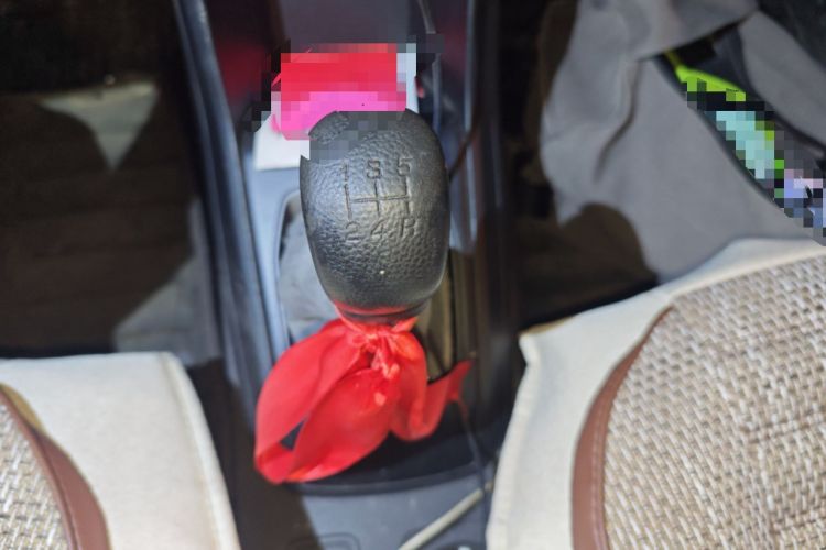 Used Baojun 310 2016 1.2L manual Comfort trim level Gear Lever