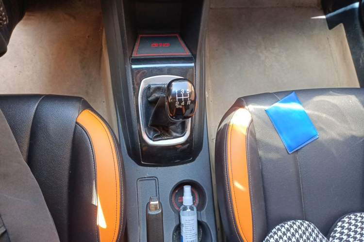 Used Baojun 310 2016 1.2L Manual Luxury Model Gear Lever