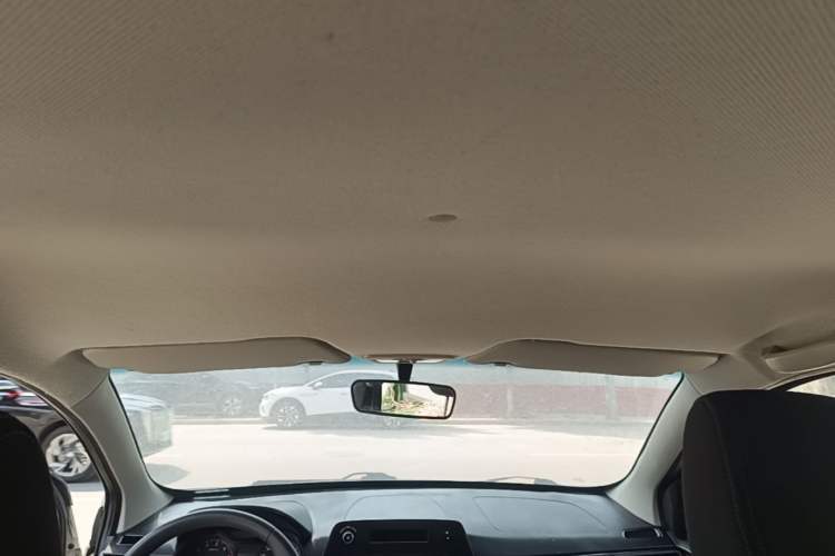 Used Baojun 310 2016 1.2L manual Comfort trim level Headliner
