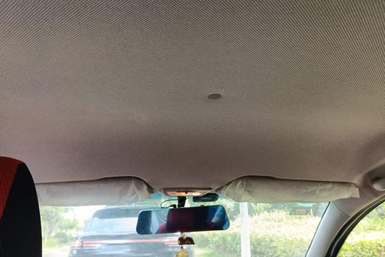 Used Baojun 310 2016 1.2L manual Comfort trim level Headliner