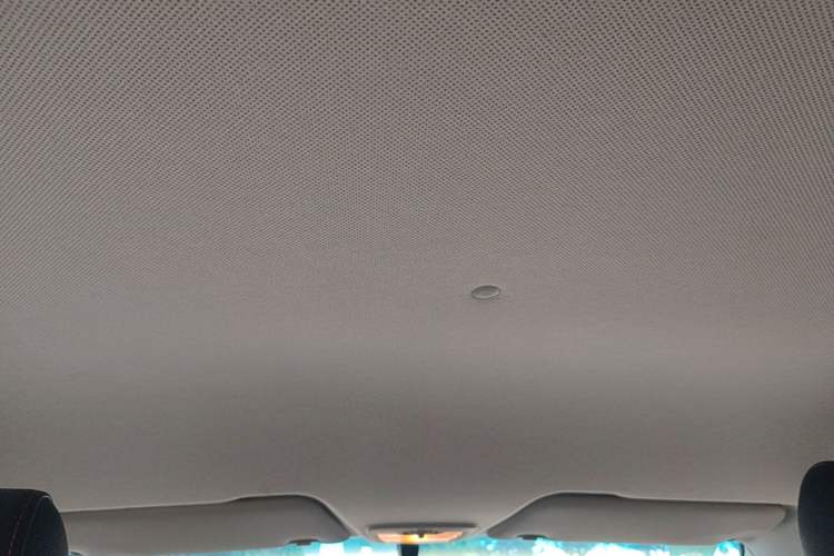 Used Baojun 310 2016 1.2L manual Comfort trim level Headliner