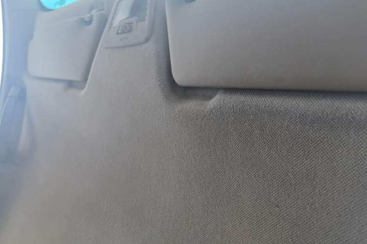 Used Baojun 310 2016 1.2L manual Comfort trim level Headliner