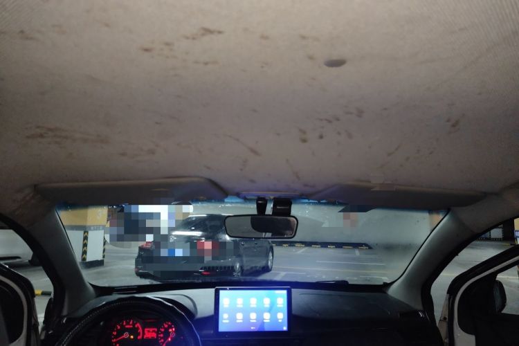 Used Baojun 310 2016 1.2L manual Comfort trim level Headliner