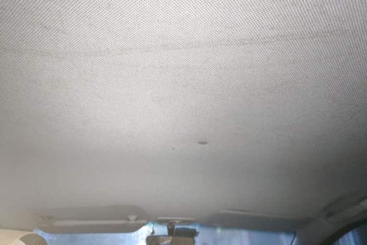 Used Baojun 310 2016 1.2L manual Comfort trim level Headliner