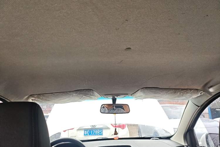 Used Baojun 310 2016 1.2L manual Comfort trim level Headliner