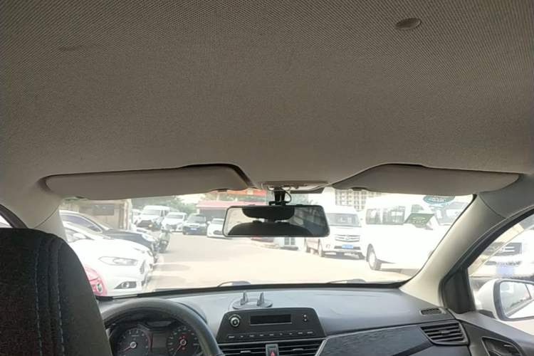 Used Baojun 310 2016 1.2L manual Comfort trim level Headliner