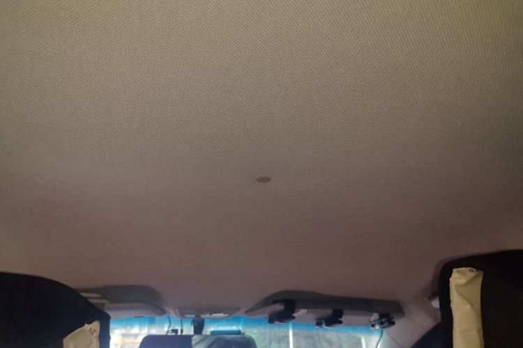 Used Baojun 310 2016 1.2L manual Comfort trim level Headliner