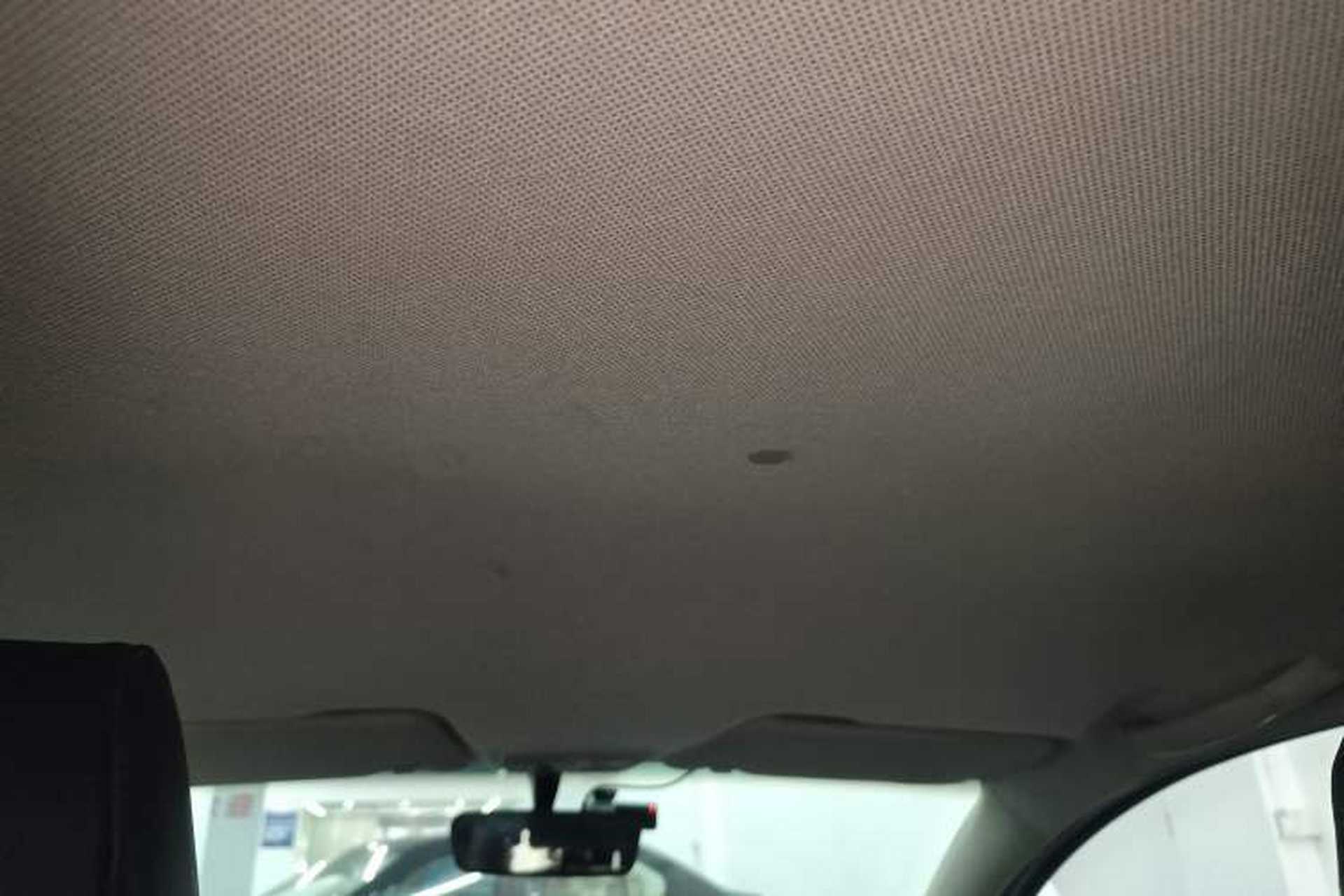 Used Baojun 310 2016 1.2L manual Comfort trim level Headliner