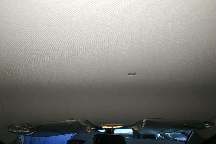 Used Baojun 310 2016 1.2L manual Comfort trim level Headliner