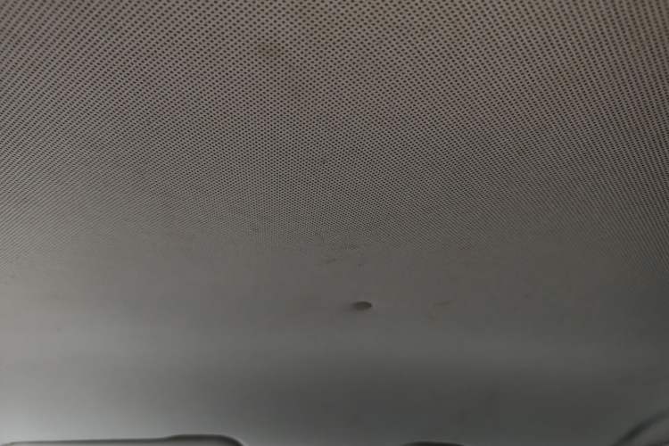Used Baojun 310 2016 1.2L manual Comfort trim level Headliner