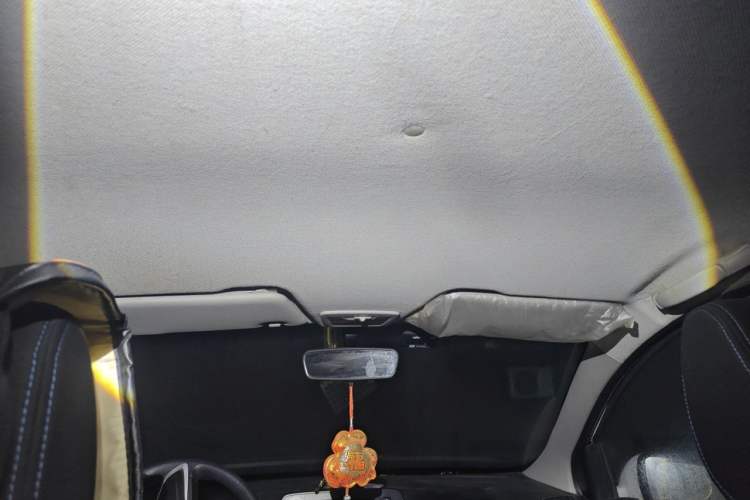 Used Baojun 310 2016 1.2L manual Comfort trim level Headliner
