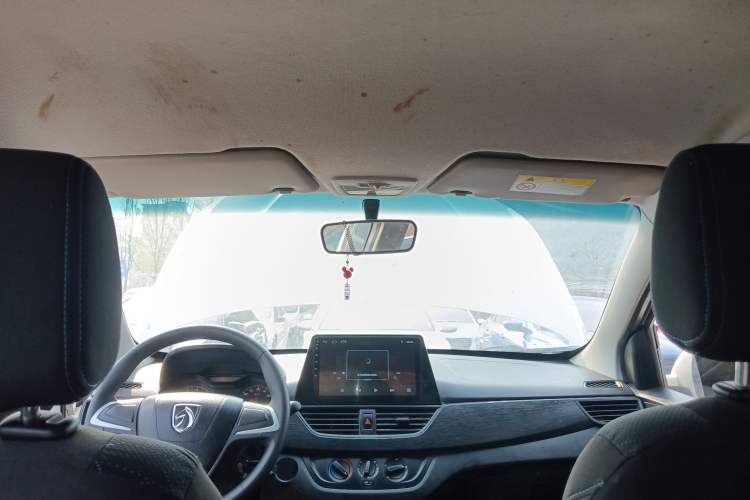 Used Baojun 310 2016 1.2L manual Comfort trim level Headliner