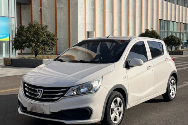 Used Baojun 310 2016 1.2L manual Comfort trim level