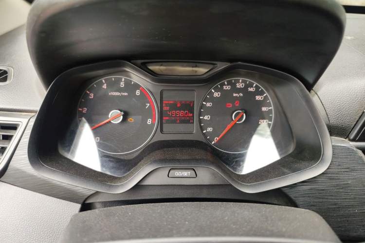Used Baojun 310 2016 1.2L manual Comfort trim level Instrument Cluster