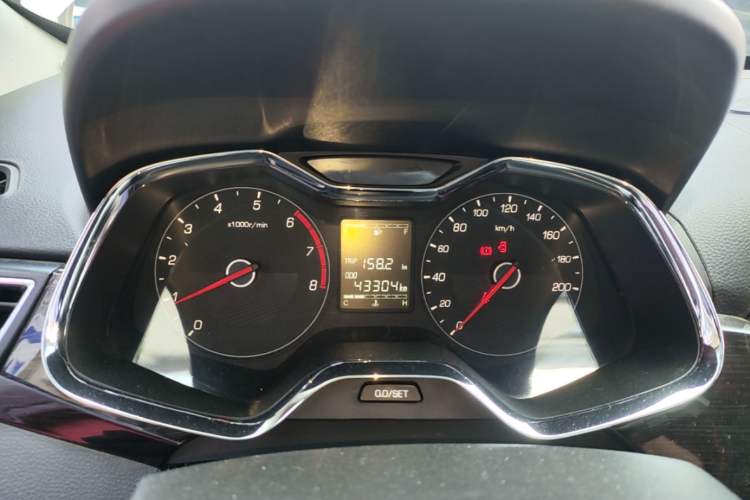 Used Baojun 310 2016 1.2L Manual Luxury Model Instrument Cluster