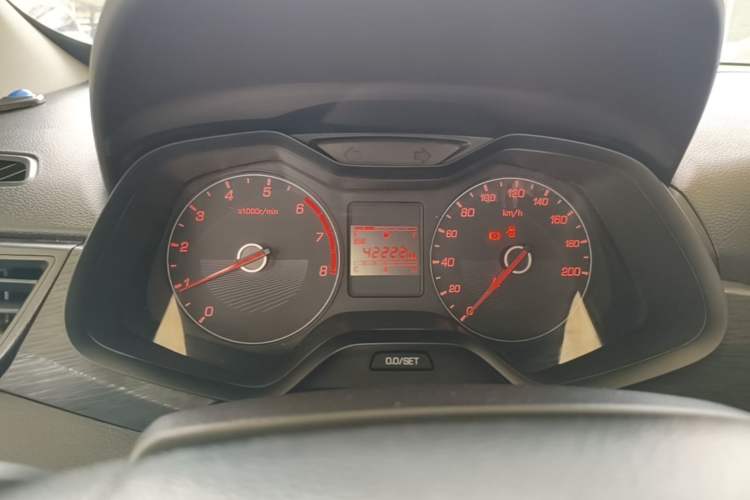 Used Baojun 310 2016 1.2L manual Comfort trim level Instrument Cluster