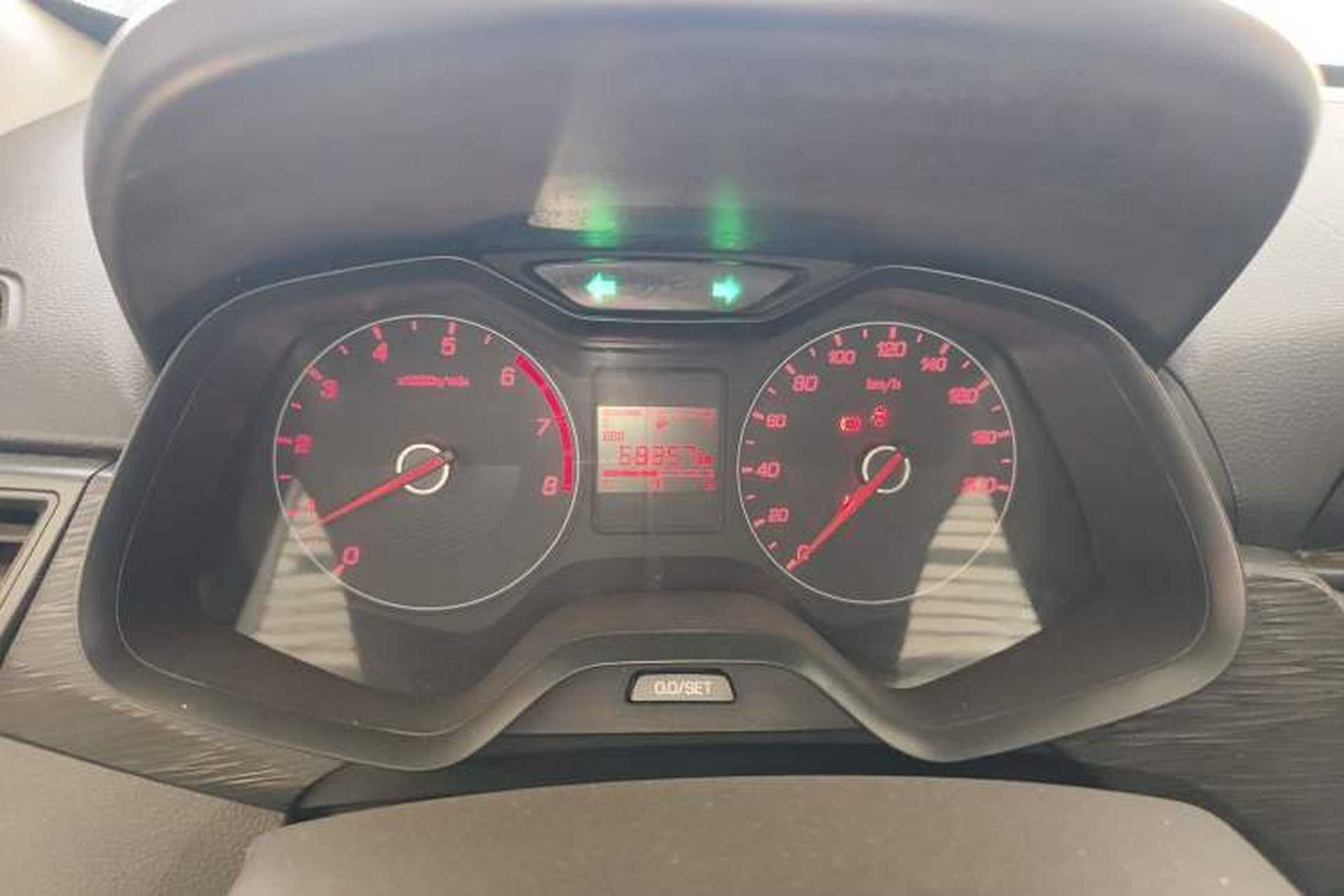 Used Baojun 310 2016 1.2L manual Comfort trim level Instrument Cluster