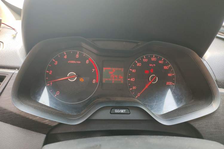 Used Baojun 310 2016 1.2L manual Comfort trim level Instrument Cluster