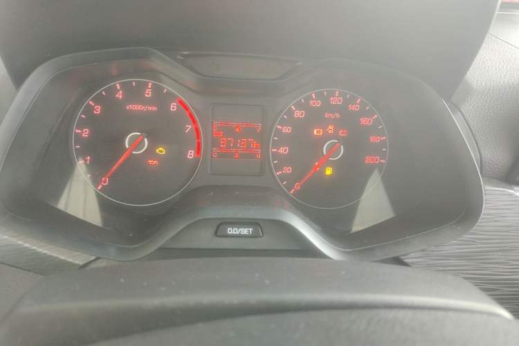 Used Baojun 310 2016 1.2L manual Comfort trim level Instrument Cluster