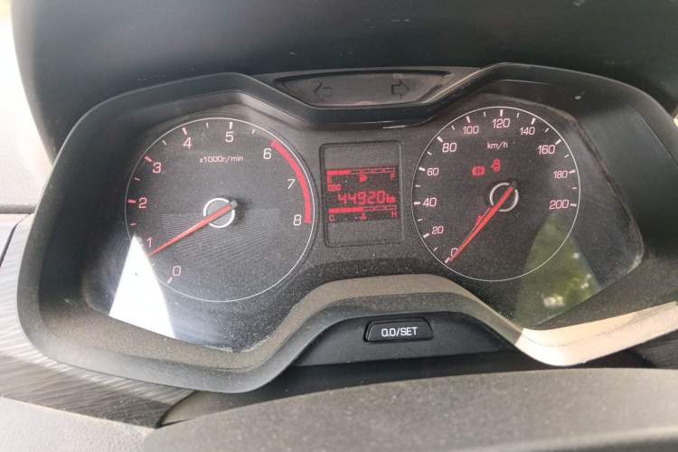 Used Baojun 310 2016 1.2L manual Comfort trim level Instrument Cluster