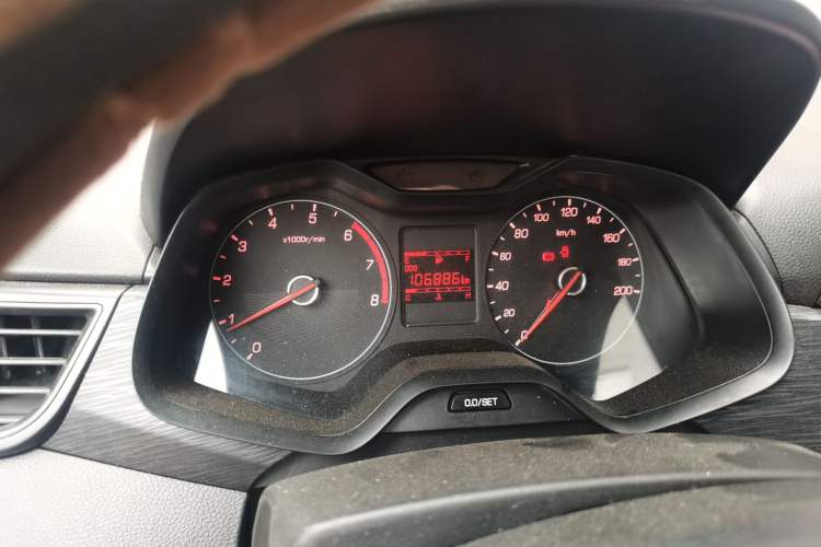 Used Baojun 310 2016 1.2L manual Comfort trim level Instrument Cluster