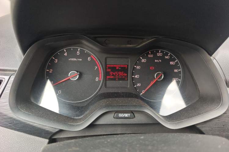 Used Baojun 310 2016 1.2L manual Comfort trim level Instrument Cluster