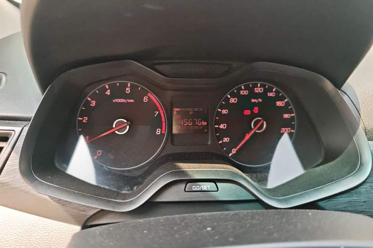 Used Baojun 310 2016 1.2L manual Comfort trim level Instrument Cluster