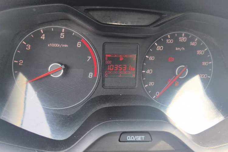 Used Baojun 310 2016 1.2L manual Comfort trim level Instrument Cluster
