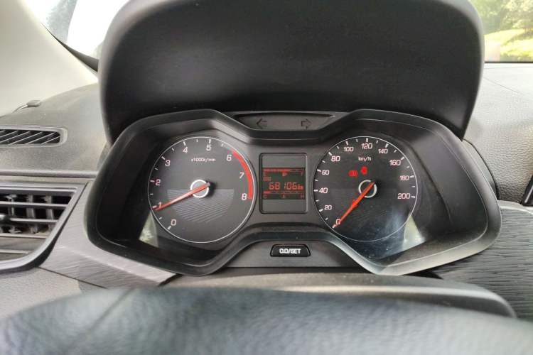 Used Baojun 310 2016 1.2L manual Comfort trim level Instrument Cluster