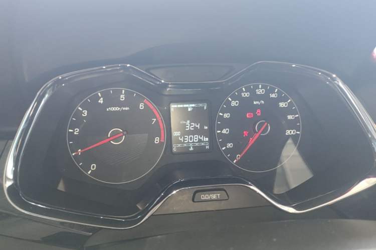 Used Baojun 310 2016 1.2L Manual Luxury Model Instrument Cluster