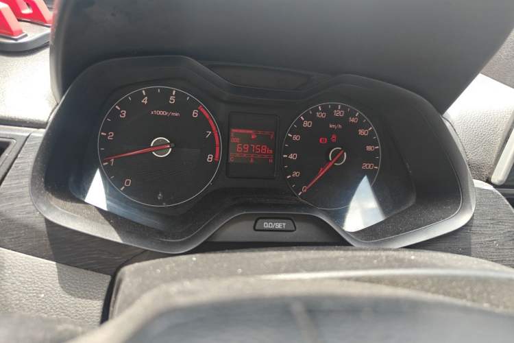 Used Baojun 310 2016 1.2L manual Comfort trim level Instrument Cluster