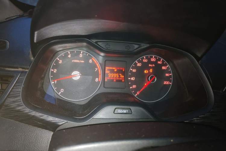 Used Baojun 310 2016 1.2L manual Comfort trim level Instrument Cluster