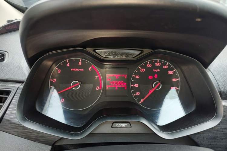 Used Baojun 310 2016 1.2L manual Comfort trim level Instrument Cluster